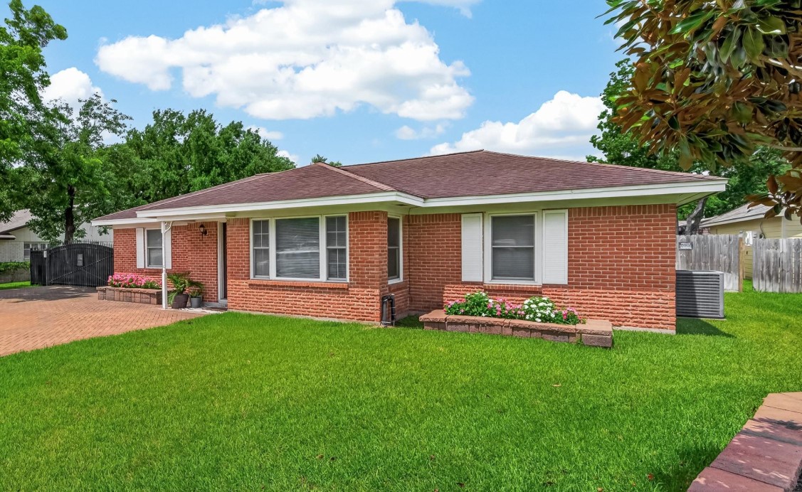 207 Eldridge Road Sugar Land, TX 77478 - Photo 2 of 12 Gallery Image 2