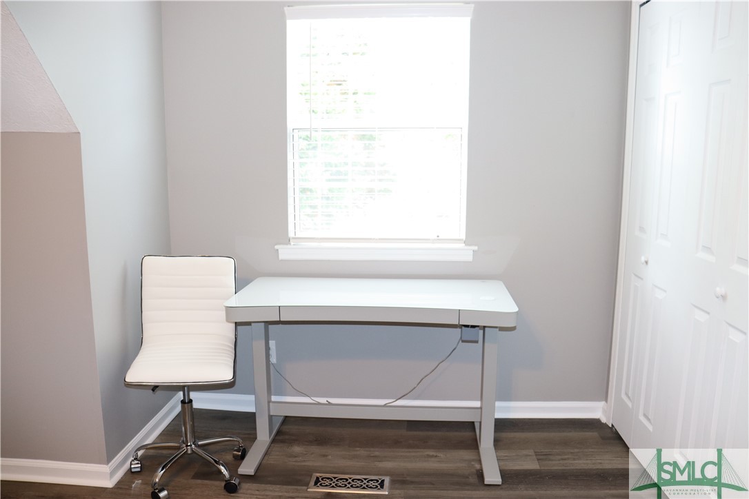 11 Ropemaker Court, Unit FURNISHED Savannah, GA 31410 - Photo 20 of 40 State of the Art Work Table