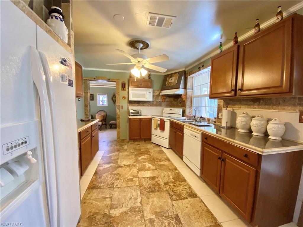 5230 Dixie Drive Naples, FL 34113 - Photo 13 of 32 Gallery Image 13