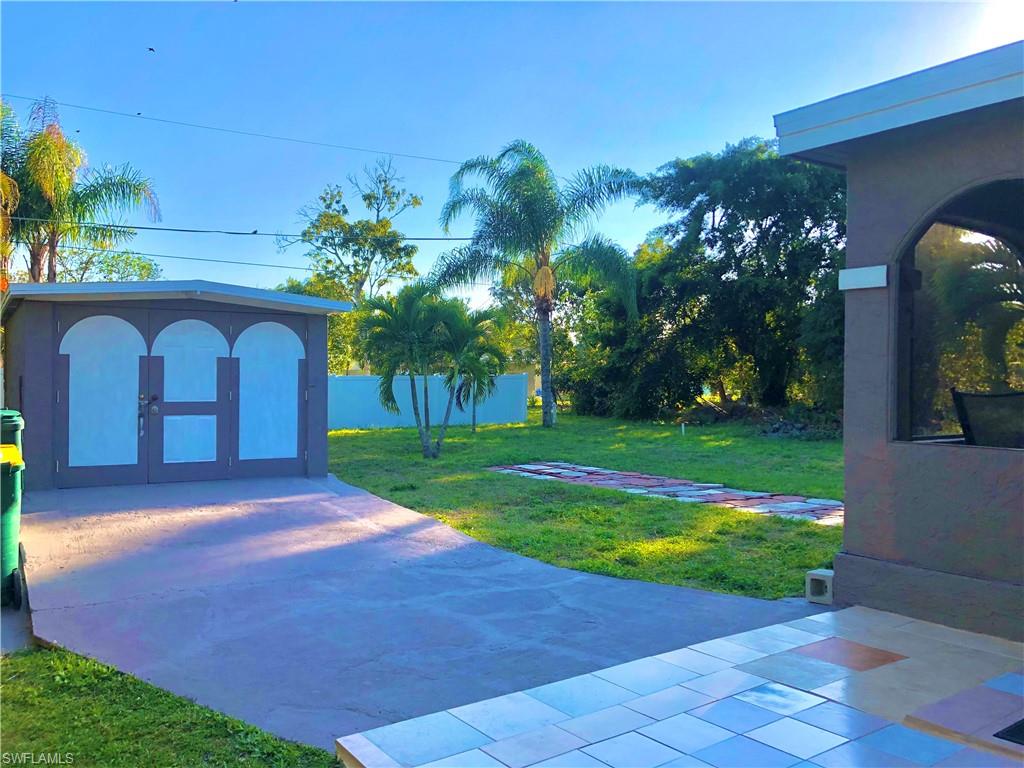 5230 Dixie Drive Naples, FL 34113 - Photo 4 of 32 Gallery Image 4