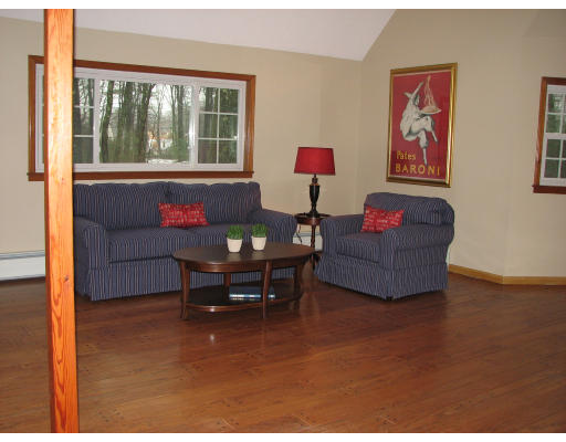 554 River Road Carlisle, MA 01741 - Photo 7 of 18 Gallery Image 7