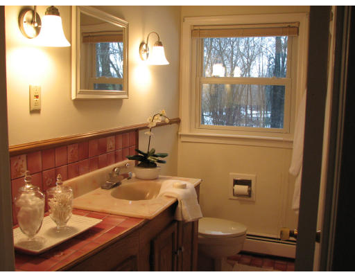 554 River Road Carlisle, MA 01741 - Photo 9 of 18 Gallery Image 9