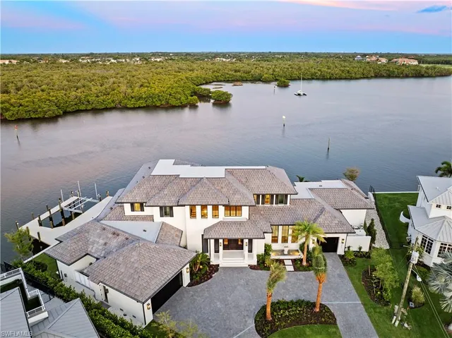 $18,950,000 | 2375 Snook Drive, Naples, FL 34102