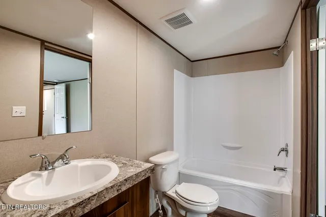 $245,000 | 17670 Highway 72, Loudon, TN 37774