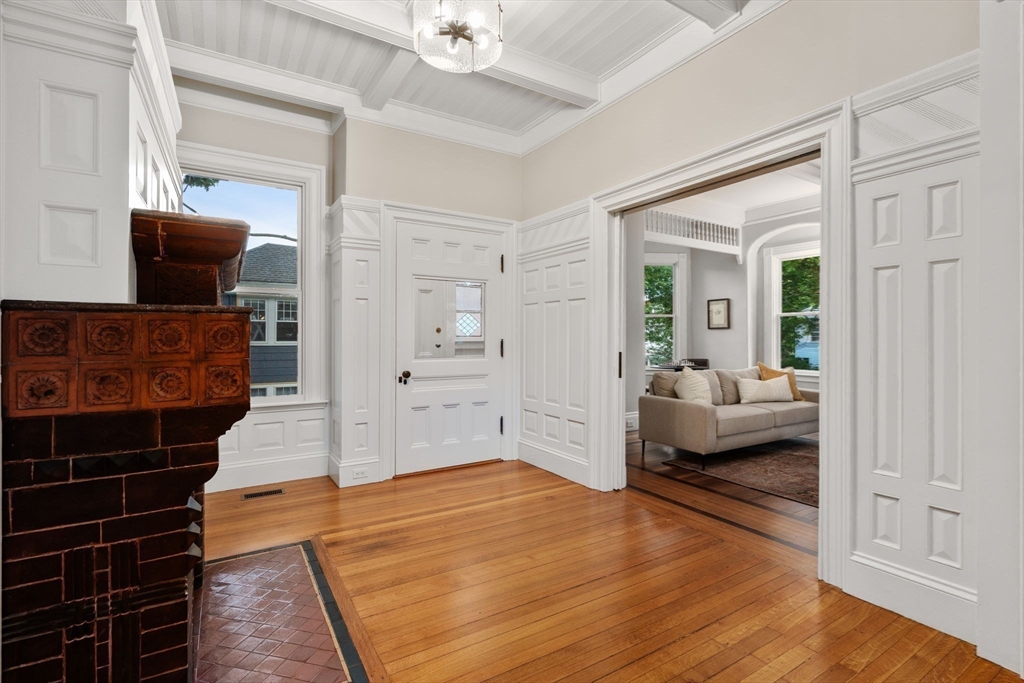 41 Brown Avenue Boston, MA 02131 - Photo 7 of 37