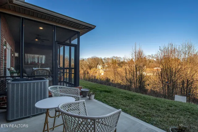 $559,000 | 984 Meadow Walk Lane, Lenoir City, TN 37772