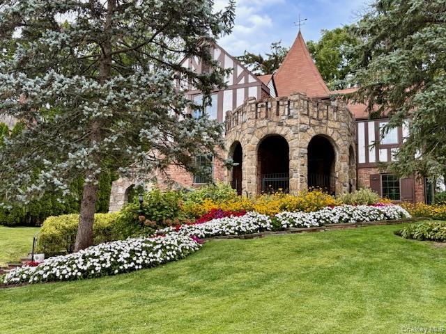 5 Rockcrest Road Manhasset, NY 11030 - Photo 2 of 16
