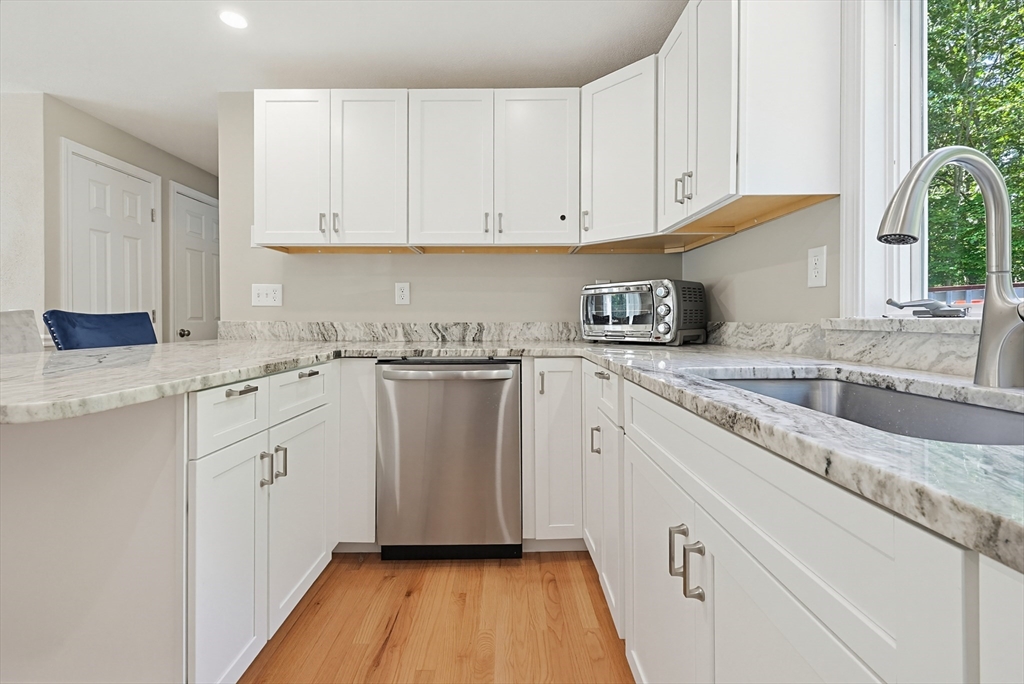 170 Rocky Hill Road Rehoboth, MA 02769 - Photo 10 of 42