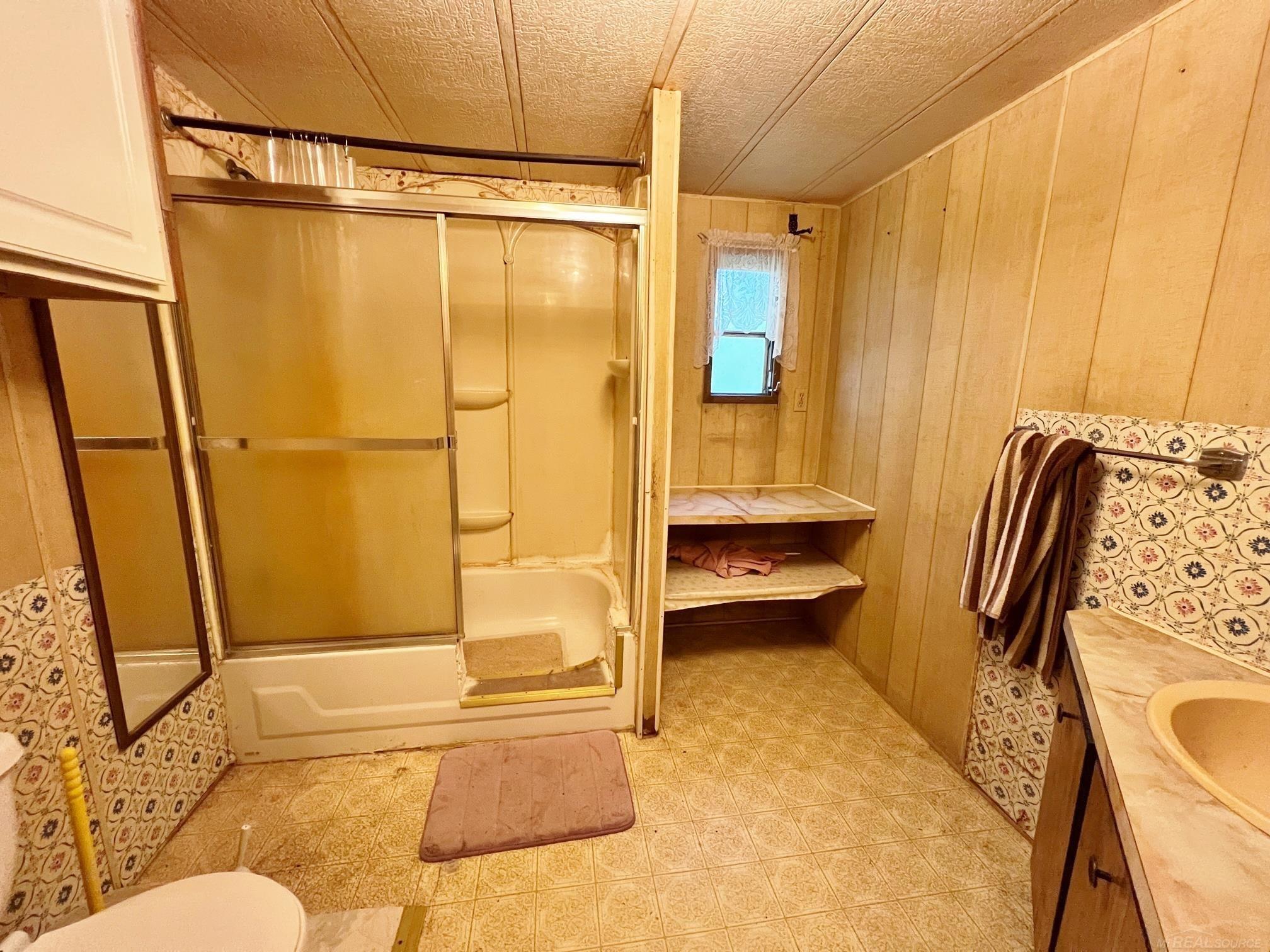 75 East Custer Road Sandusky, MI 48471 - Photo 12 of 16 50091714-11.JPG
