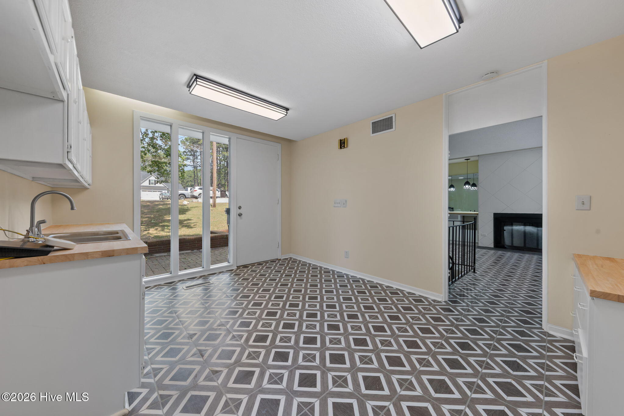 1010 Bion Butler Road Aberdeen, NC 28315 - Photo 53 of 62 Eat-in kitchen