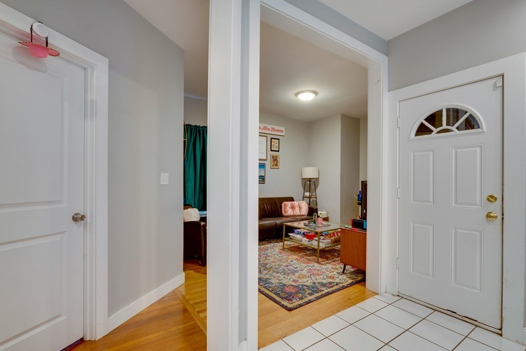 15 Hecla Street Boston, MA 02122 - Photo 17 of 33 a view of living room