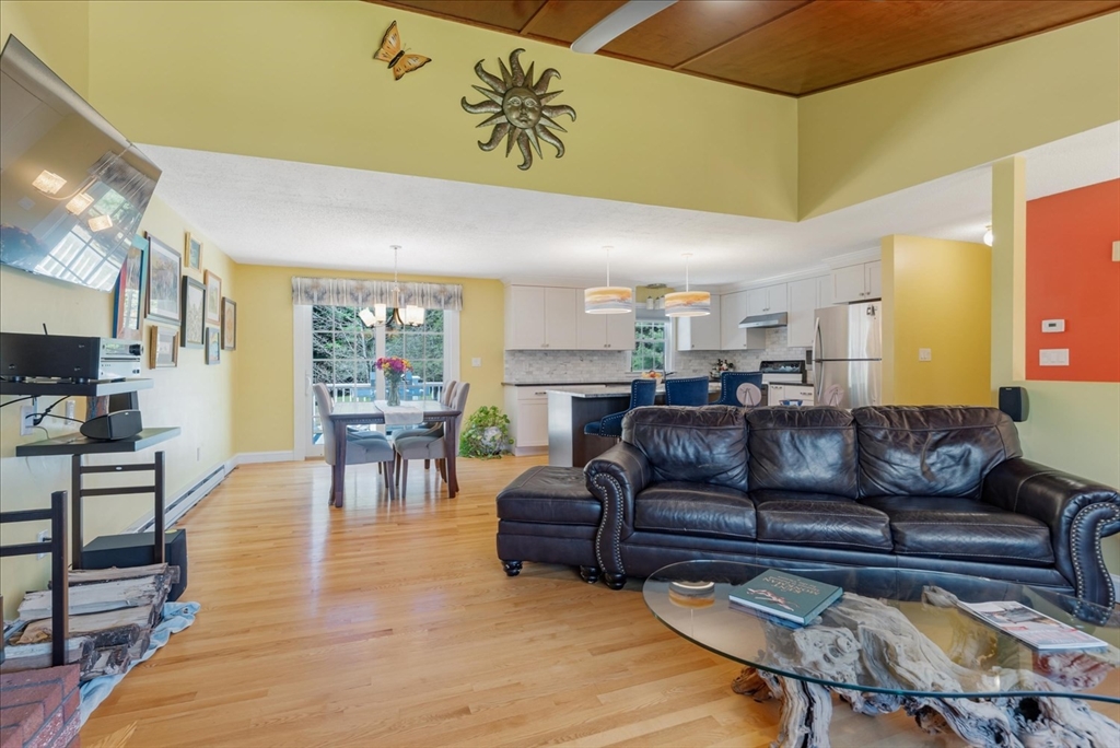 138 Benjamin Road Shirley, MA 01464 - Photo 11 of 41