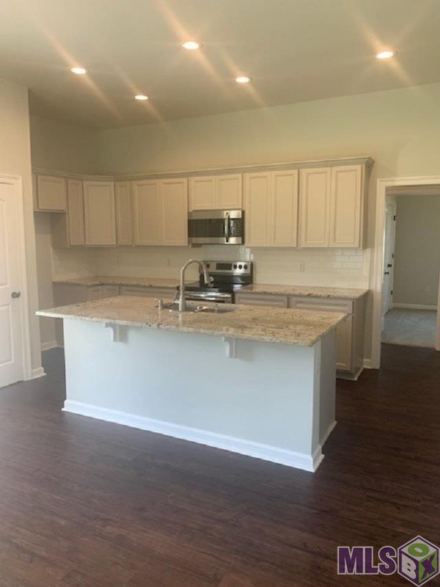 252 Shadow Pointe Road Thibodaux, LA 70301 - Photo 2 of 5 Gallery Image 2