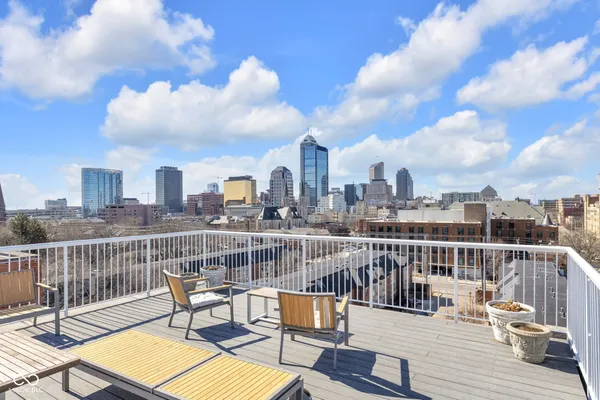 $389,900 | 430 North Park Avenue, Unit 501, Indianapolis, IN 46202