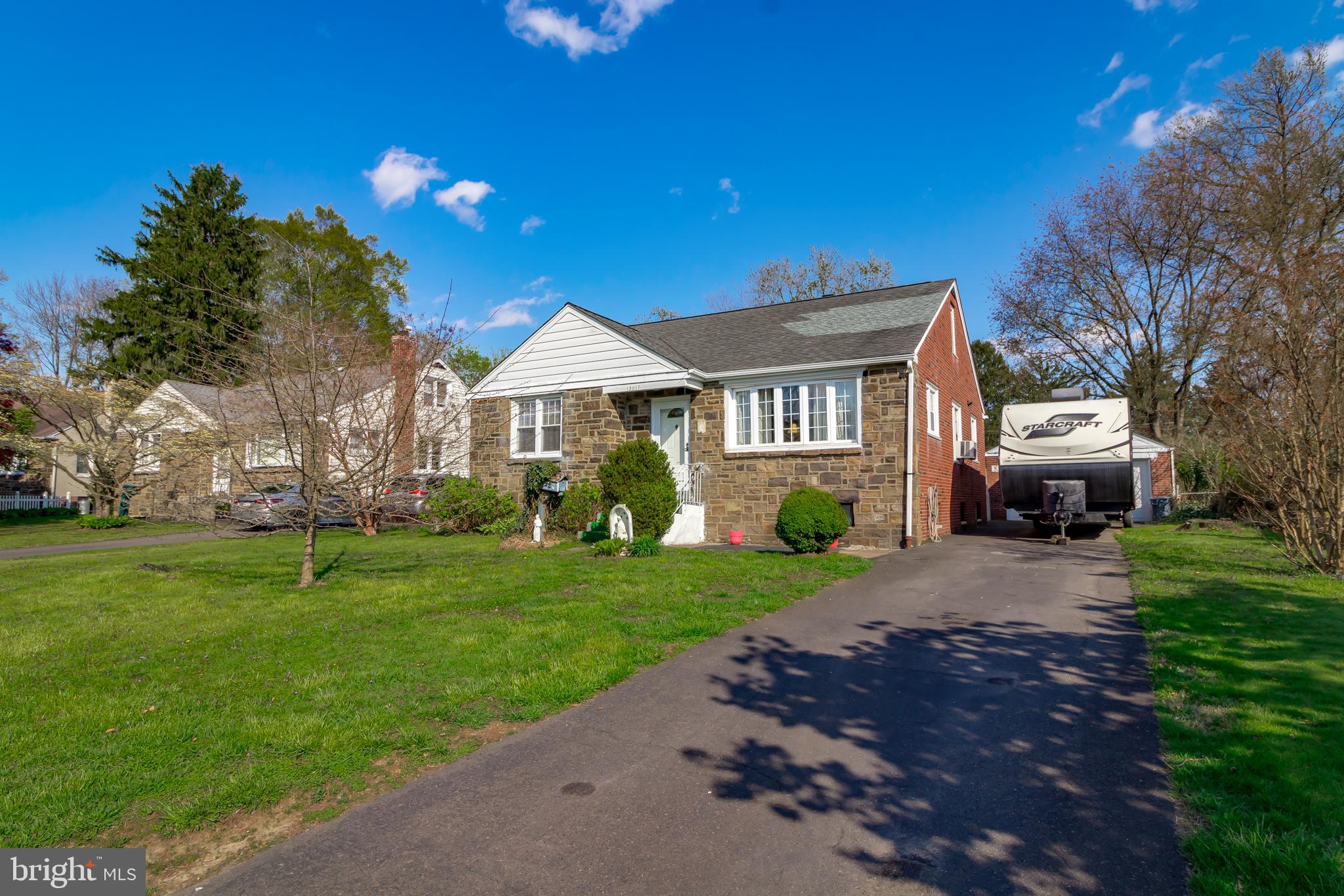 12017 Elmore Road Philadelphia, PA 19154 - Photo 1 of 30 Gallery Image 1