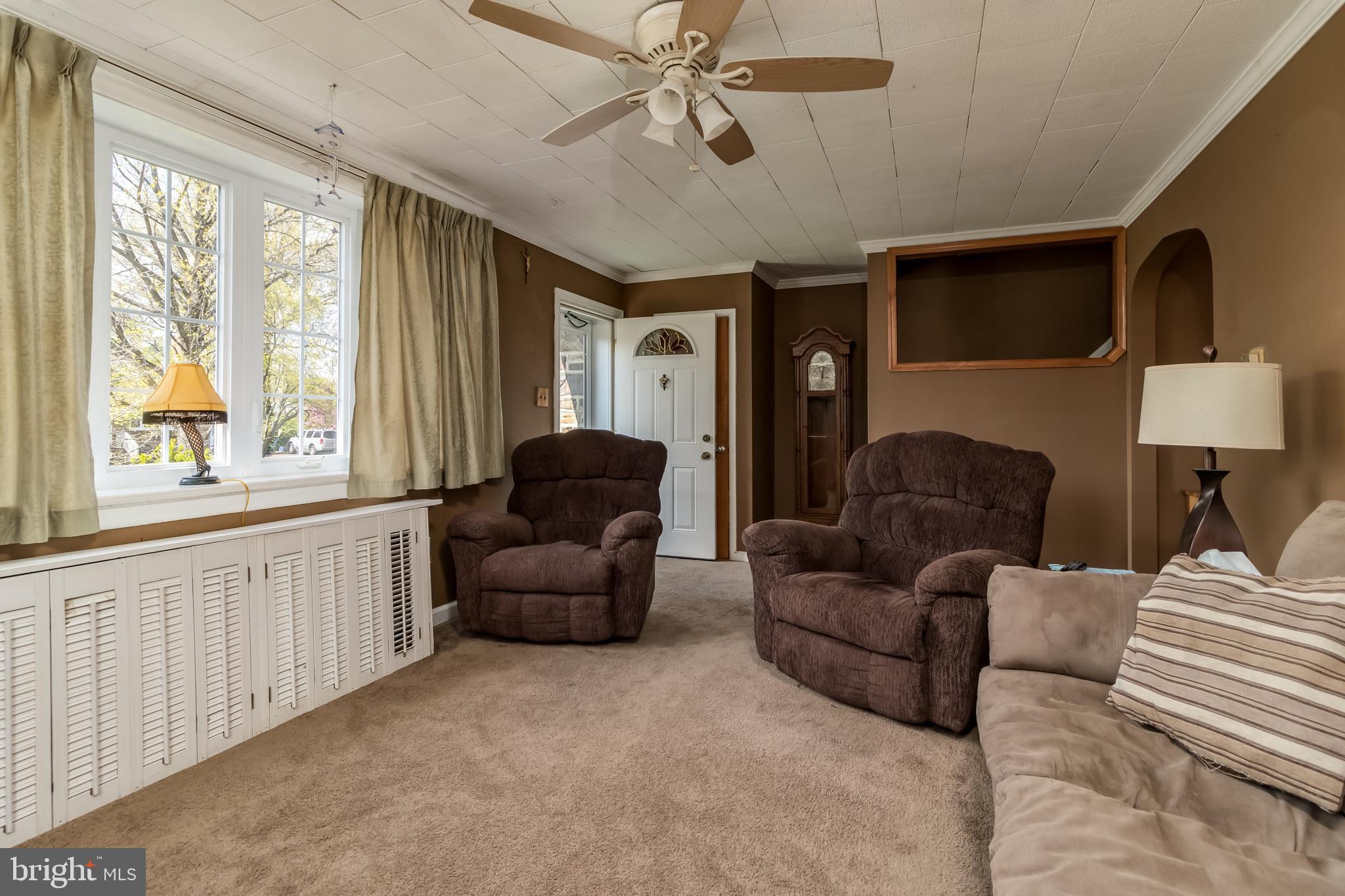 12017 Elmore Road Philadelphia, PA 19154 - Photo 3 of 30 Gallery Image 3