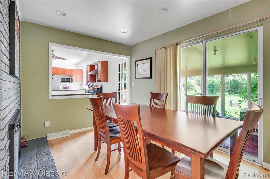 35192 Caryn Street Farmington Hills, MI 48331 - Photo 8 of 26