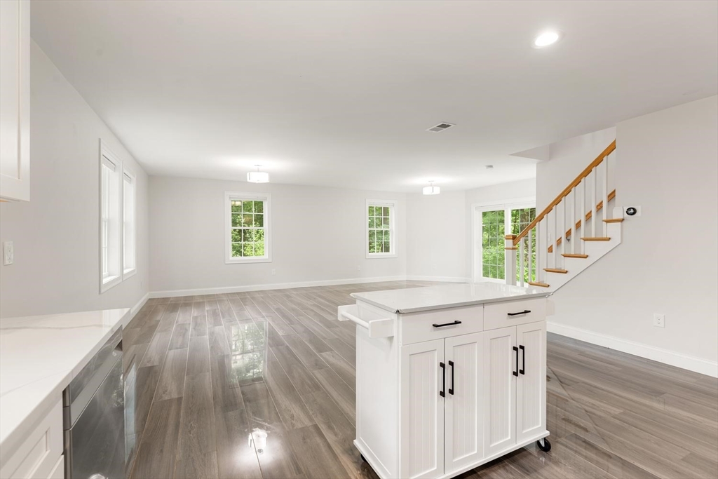 1295 Main Street Reading, MA 01867 - Photo 23 of 29