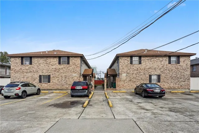 $1,275 | 4425 Barnett Street, Unit A, Metairie, LA 70006