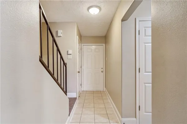 $1,275 | 4425 Barnett Street, Unit A, Metairie, LA 70006