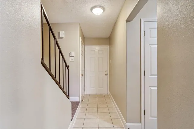 $1,275 | 4425 Barnett Street, Unit A, Metairie, LA 70006