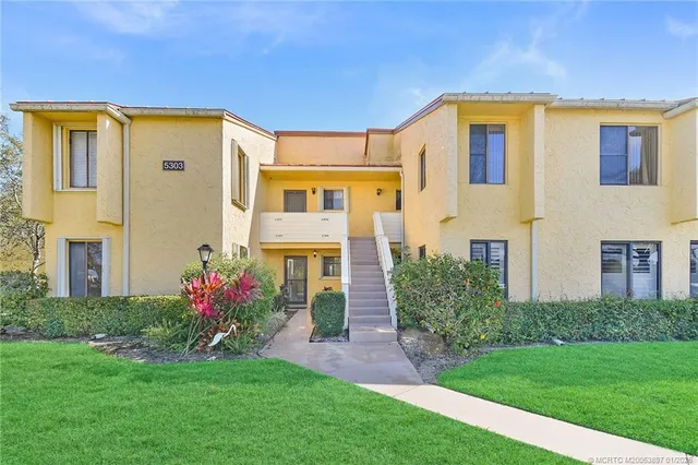 $165,000 | 5303 Southeast Miles Grant Road, Unit L101, Stuart, FL 34997