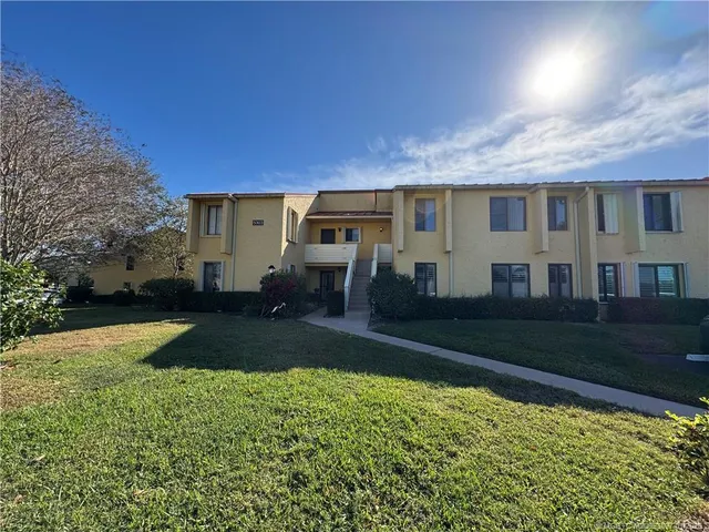 $165,000 | 5303 Southeast Miles Grant Road, Unit L101, Stuart, FL 34997