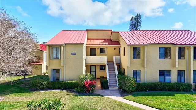 $165,000 | 5303 Southeast Miles Grant Road, Unit L101, Stuart, FL 34997