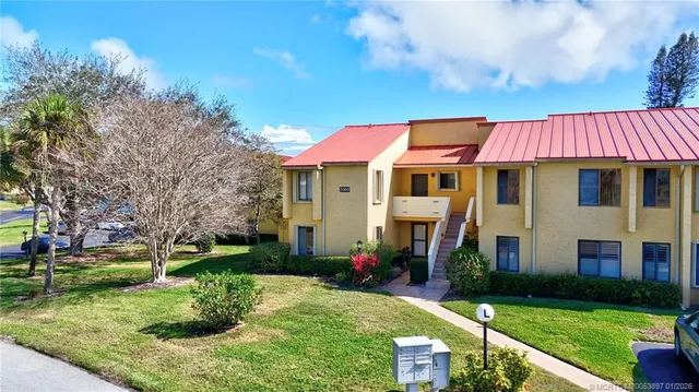 $165,000 | 5303 Southeast Miles Grant Road, Unit L101, Stuart, FL 34997