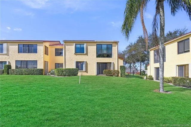 $165,000 | 5303 Southeast Miles Grant Road, Unit L101, Stuart, FL 34997