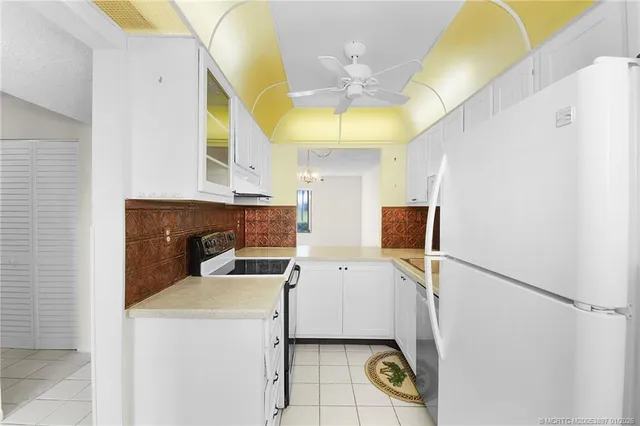 $165,000 | 5303 Southeast Miles Grant Road, Unit L101, Stuart, FL 34997