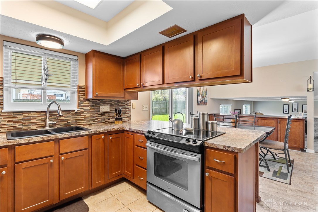 5672 Candlelight Lane Riverside, OH 45431 - Photo 11 of 46 Kitchen