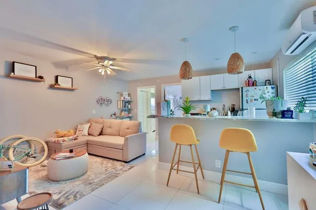 $6,000 | 4000 Northwest 3rd Avenue, Boca Raton, FL 33431