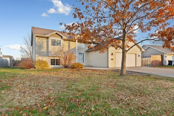 $323,000 | 329 Crystal Circle, Mankato, MN 56001