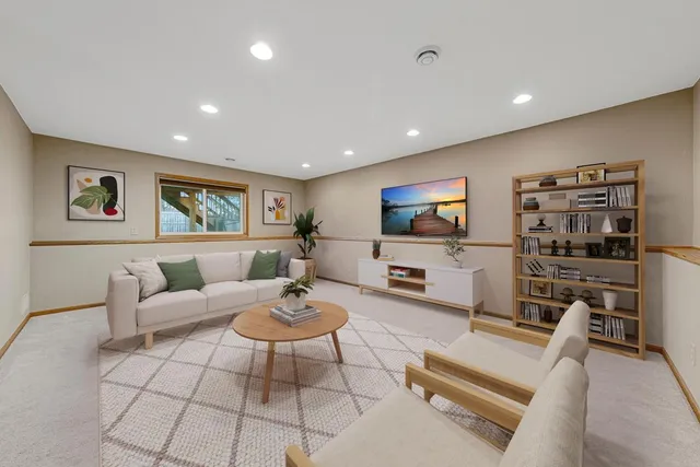 $329,900 | 329 Crystal Circle, Mankato, MN 56001