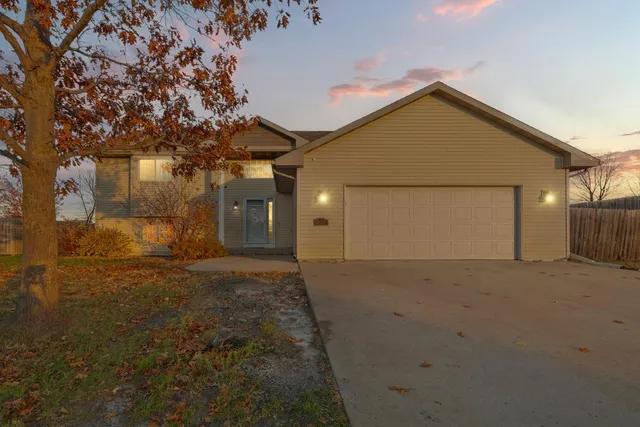 $329,900 | 329 Crystal Circle, Mankato, MN 56001