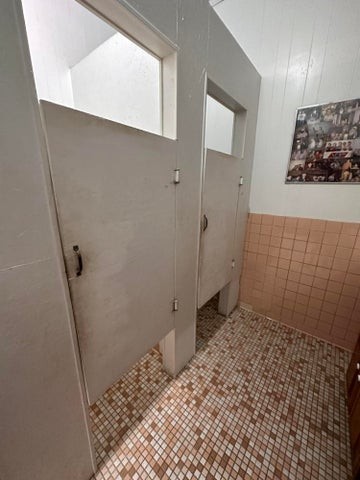 977 Highway 25W Newport, TN 37821 - Photo 13 of 35 a view of bathroom