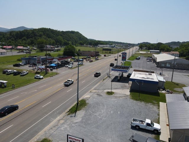 977 Highway 25W Newport, TN 37821 - Photo 3 of 35