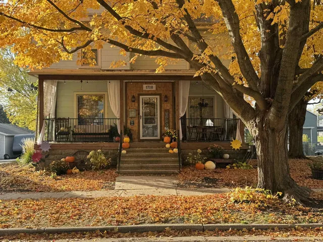 $349,900 | 1708 17th Street, Monroe, WI 53566