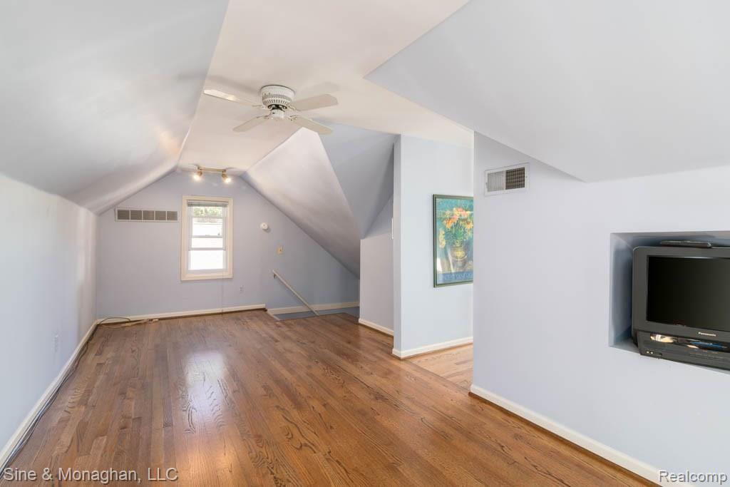 459 Touraine Road Grosse Pointe Farms, MI 48236 - Photo 17 of 28