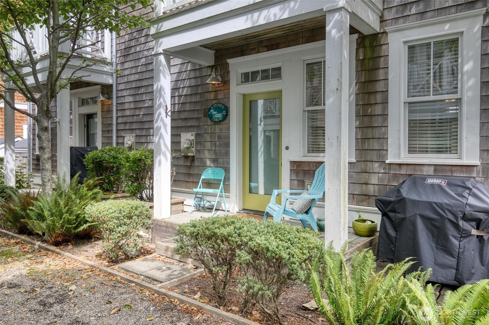 38 West Myrtle Lane Pacific Beach, WA 98571 - Photo 26 of 31 a front view of a house with a garden