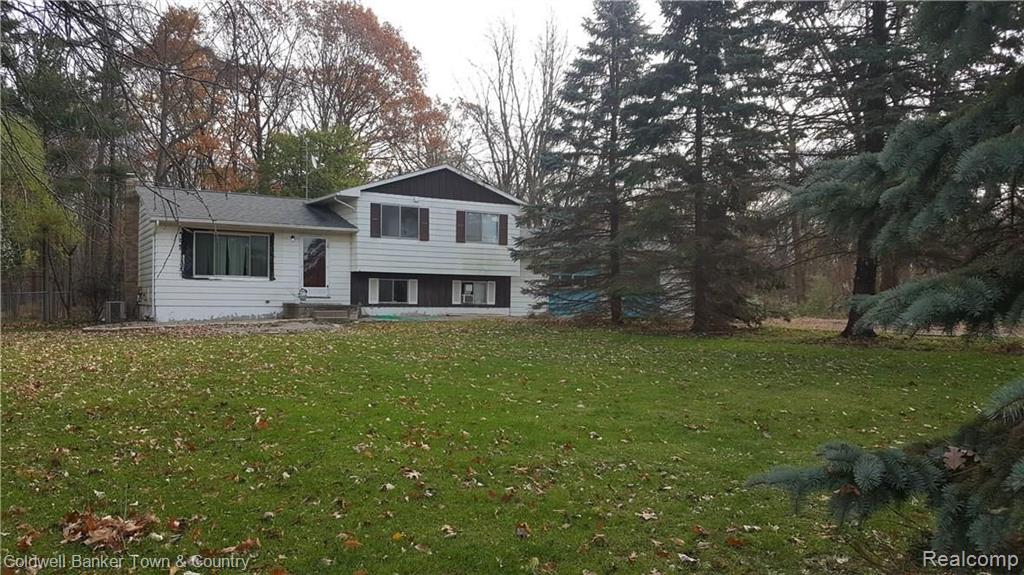 7316 Runyan Lake Road Fenton, MI 48430 - Photo 2 of 41 Gallery Image 2