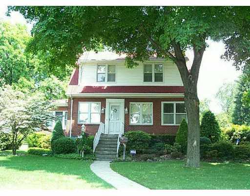 35 Fairview Road Forest Hills, PA 15221 - Photo 1 of 8 Exterior Front.