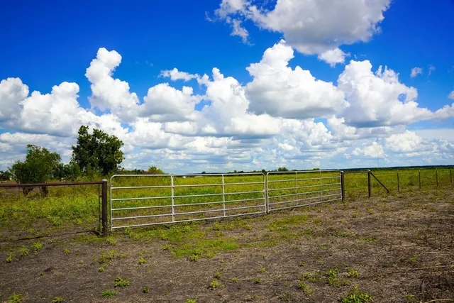 $999,990 | 0 470th Centre, Coupland, TX 78615