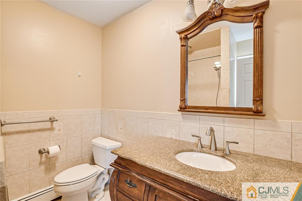 64 Dellwood Road Edison, NJ 08820 - Photo 23 of 37 Gallery Image 23