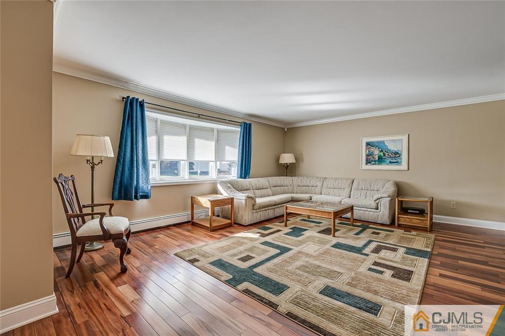 64 Dellwood Road Edison, NJ 08820 - Photo 4 of 37 Gallery Image 4