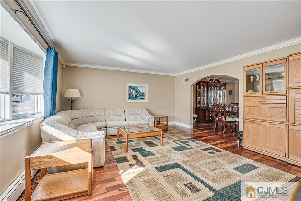64 Dellwood Road Edison, NJ 08820 - Photo 5 of 37 Gallery Image 5