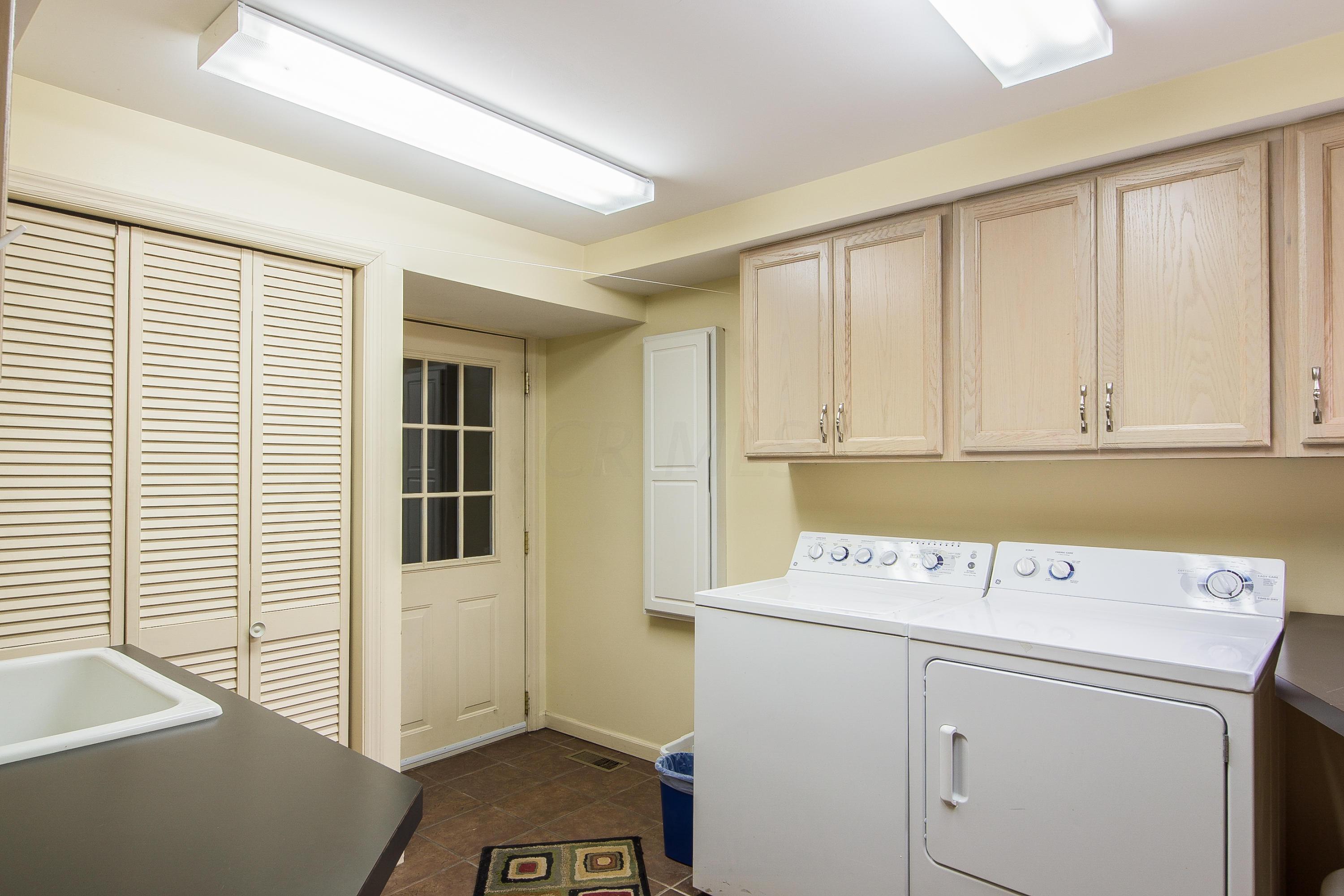 2480 Willis Road Dublin, OH 43016 - Photo 17 of 31 Gallery Image 17