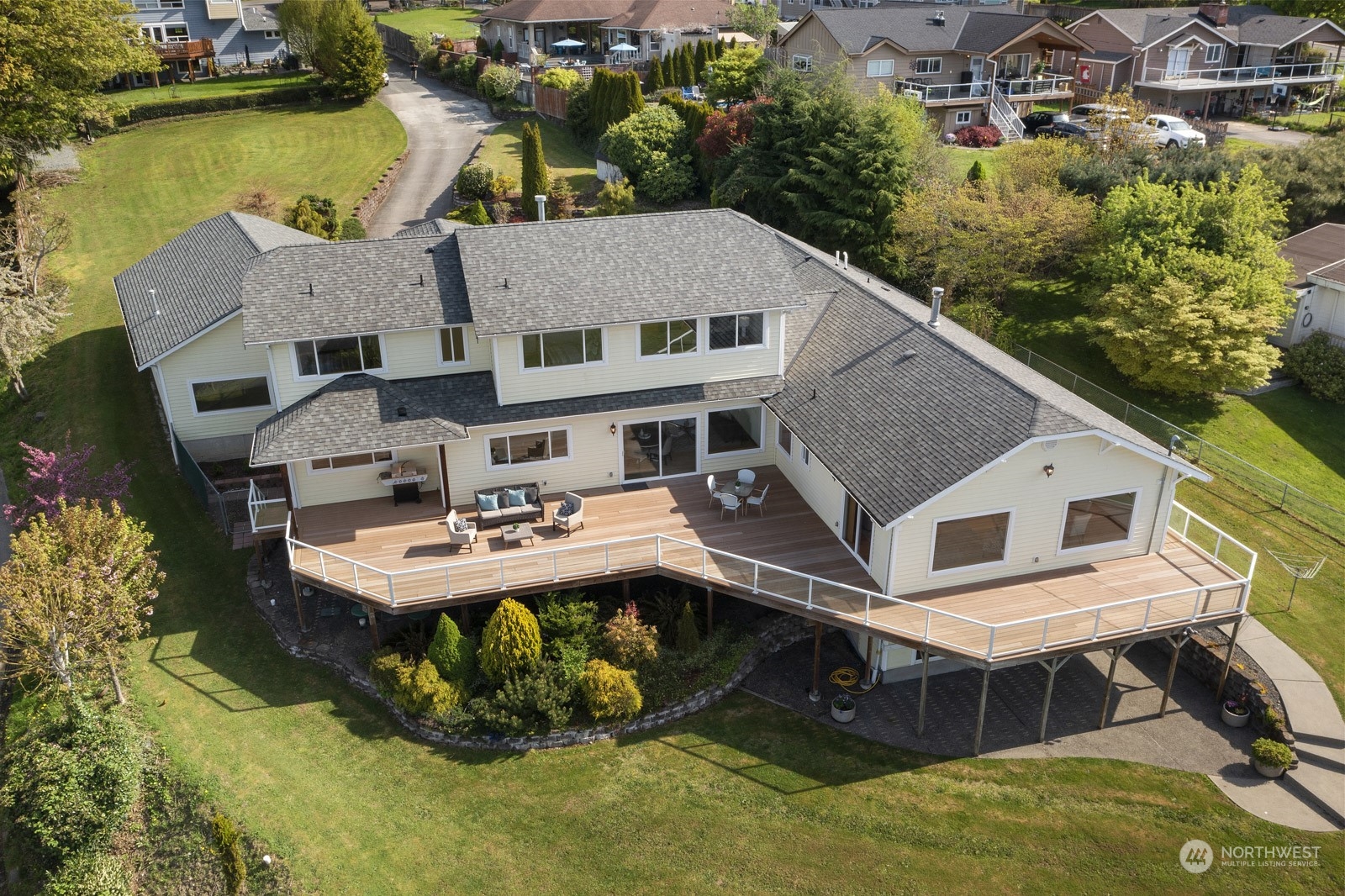 10832 Willow Road Lake Stevens, WA 98258 - Photo 6 of 40 Gallery Image 6