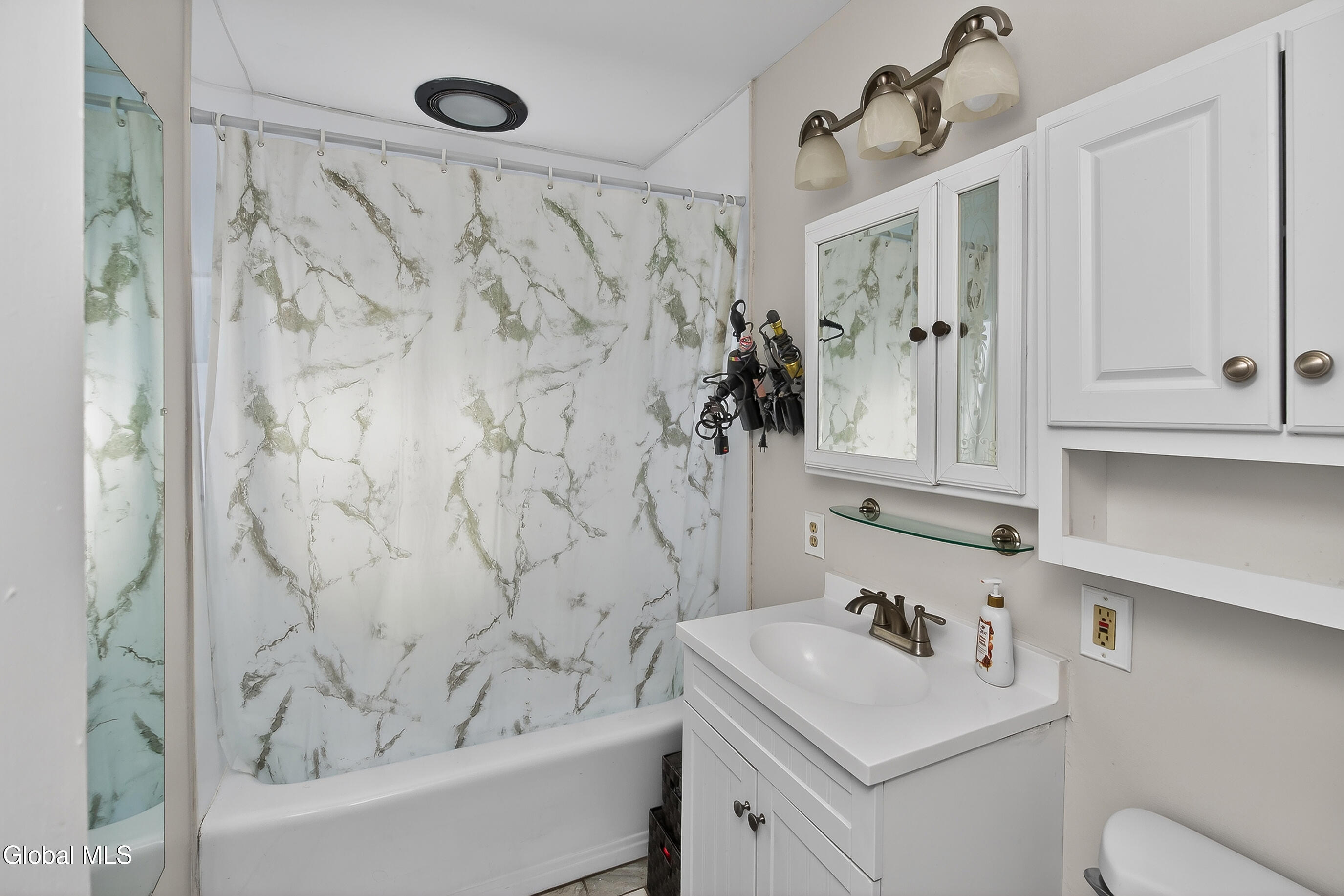 3 Brigadier Street Colonie, NY 12205 - Photo 26 of 41 031-3-Brigadier-St-Colonie-NY-12205